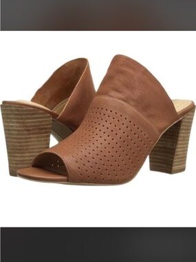🆕 “Mackey” Adam Tucker by me Too! Tan Perforated Peep-Toe Block Heel Mules! 💥